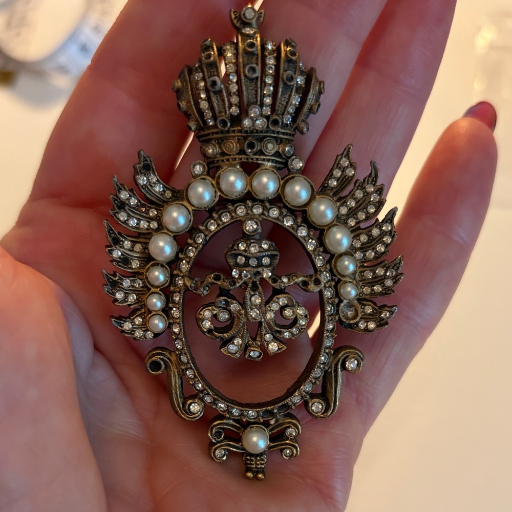 Vintage DeNicola Regal  Gold and Pearl Brooch